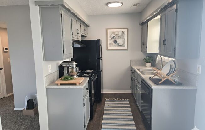 2 beds, 1 bath, 825 sqft, $890, Unit 2931-2