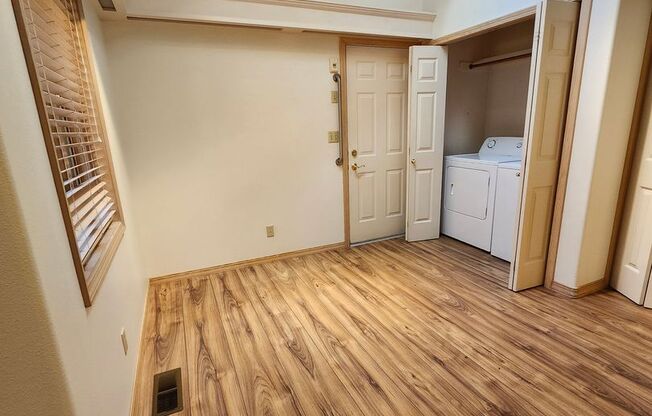 Spacious Townhome in Desirable Upper Rattlesnake!