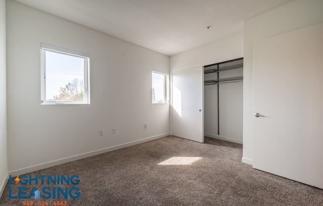 11407 CHANDLER BLVD