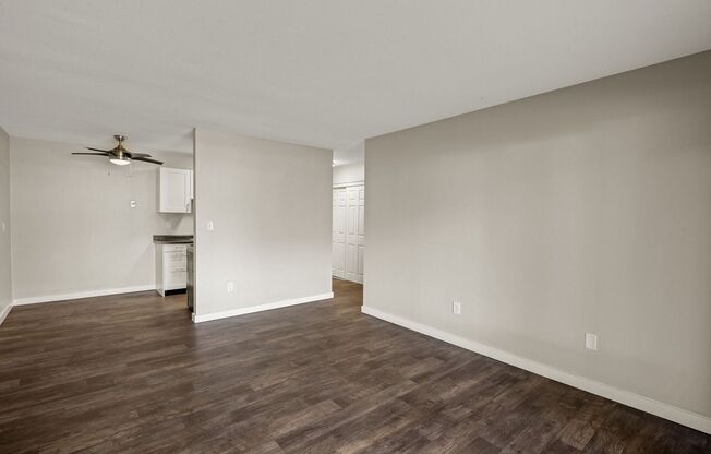 2 beds, 1 bath, 935 sqft, $1,545, Unit 305