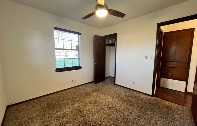 FREE RENT UNTIL 11/15 + Duplex for rent in Norman + Refrigerator included