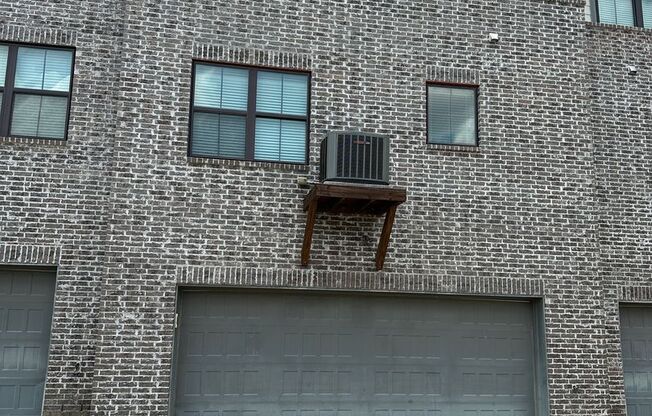 Northgate Area - 4 bedroom / 3 bath / 3 story / 2 car garage
