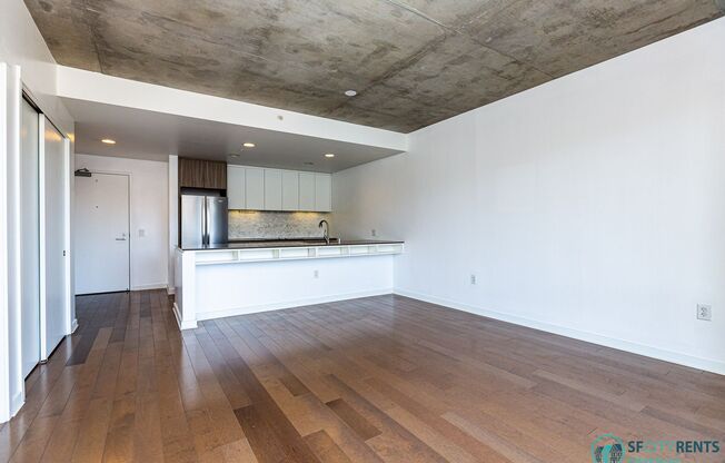 Mission: South-Facing 1 Bed at VIDA SF w/ Shared Roof Deck & BBQ, Gym, & Bike Room