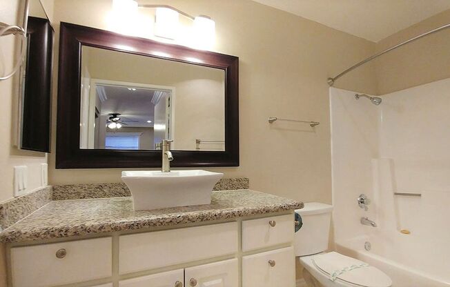 2 beds, 2 baths, 950 sqft, $2,750, Unit 118
