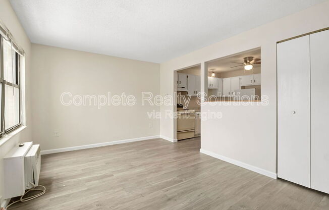 790 COUNTRY AIRE CT