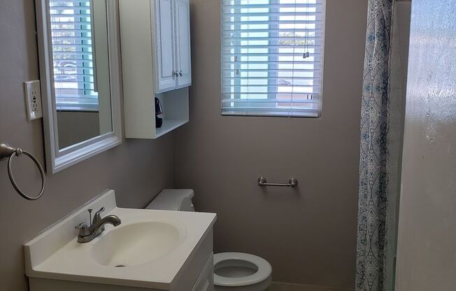 WHITTWOOD POINTE APARTMENTS