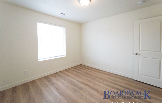 3 beds, 1 bath, 1,250 sqft, $1,375, Unit 328 E Main St #8