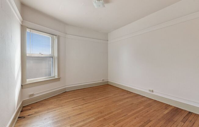 3 beds, 2 baths, 1,700 sqft, $1,600, Unit 06