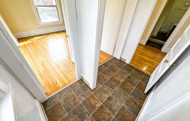 1 bed, 1 bath, 410 sqft, $1,895, Unit 402