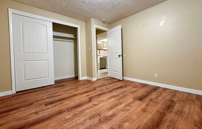 2 beds, 1 bath, 1,000 sqft, $1,195, Unit Unit 7