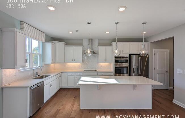 106 HIGHLAND FRST DR