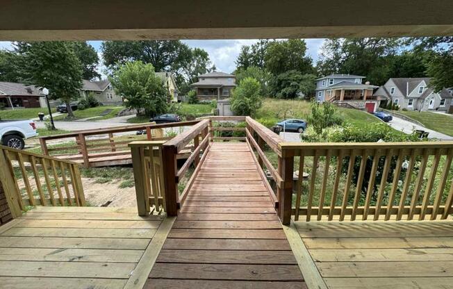 1836 FREEMAN AVE