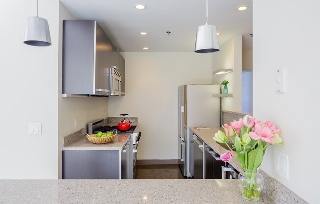 2 beds, 2 baths, 1,350 sqft, $7,000, Unit 701
