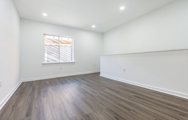 1 bed, 1 bath, 457 sqft, $1,345, Unit 33