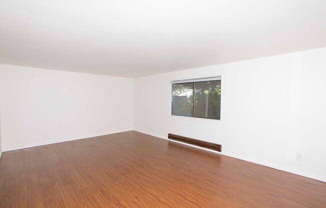 2 beds, 1.5 baths, 900 sqft, $1,695, Unit 950-201