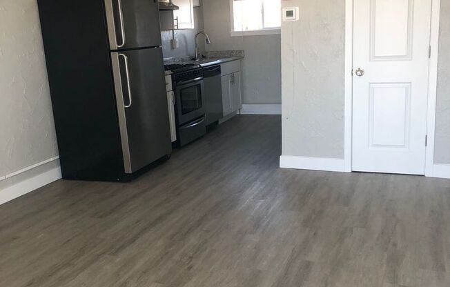 Studio, 1 bath, 240 sqft, $899, Unit 8