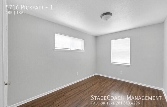 5716 PICKFAIR