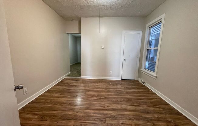 2 beds, 1 bath, 950 sqft, $1,595, Unit 1R