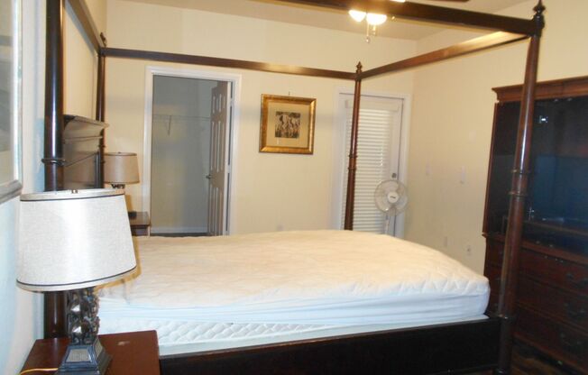 2 beds, 2 baths, $1,350, Unit # 1138