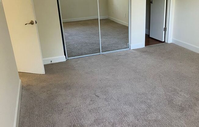 2 beds, 1.5 baths, 881 sqft, $2,100, Unit 5341 #3