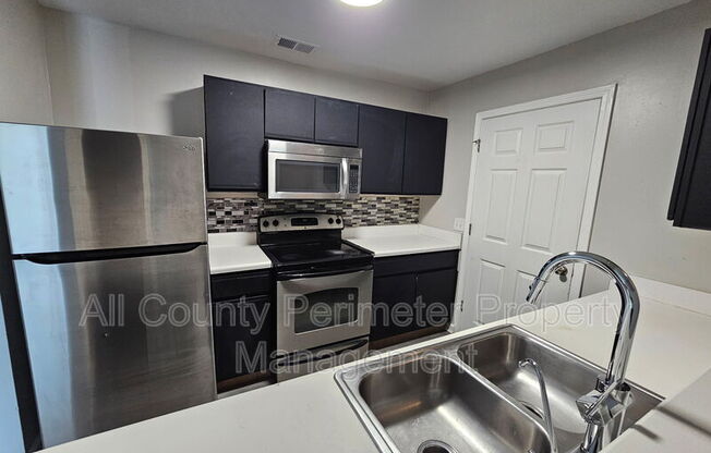 2102 FAIRINGTON RDG CIR