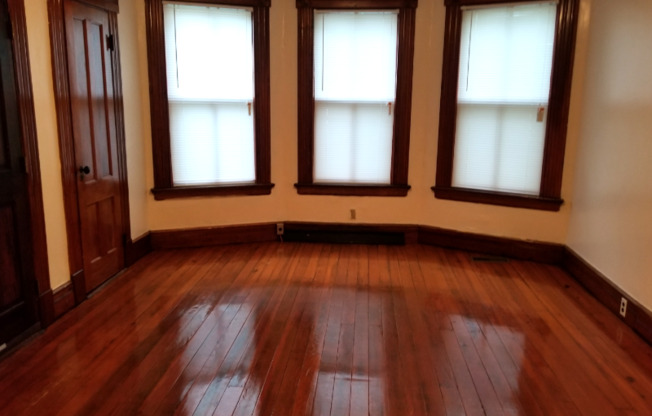 108 BUNKER AVE
