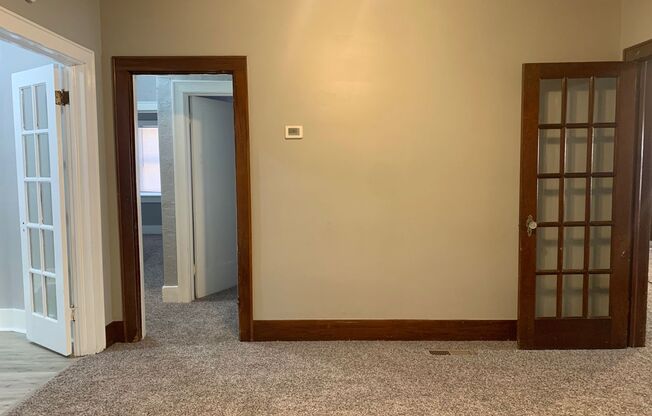 2 beds, 1 bath, $1,200