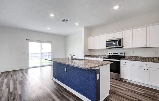 ***MOVE-IN SPECIAL: ONE WEEK FREE***Spacious Two-Story Retreat on a Cul-de-Sac with Bonus Room