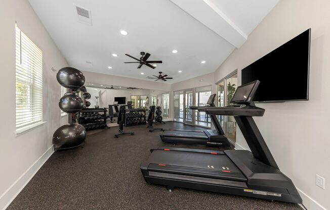 Everest Largo Apartments
