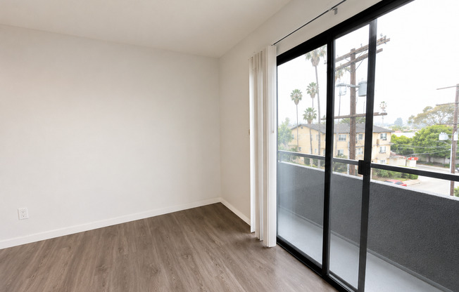1 bed, 1 bath, 700 sqft, $2,098, Unit 309