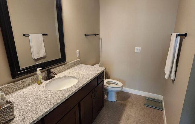 2 beds, 2 baths, 1,161 sqft, $1,795, Unit 124-221