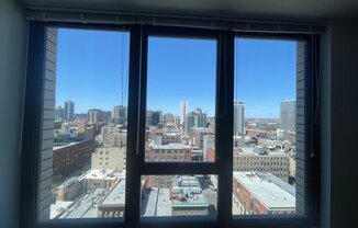 142 W SUPERIOR ST