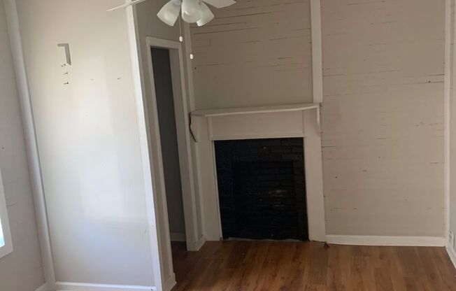 2 beds, 1 bath, $1,200