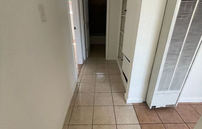 2 beds, 1 bath, $1,050, Unit #3