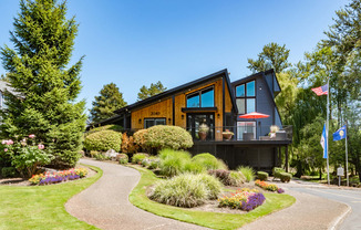 Welcome to Shadow Hills  | Portland Apartments