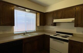 2 beds, 2 baths, $1,350, Unit 2732