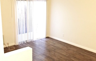 Studio, 1 bath, 435 sqft, $1,695, Unit 107