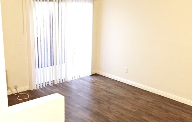 Studio, 1 bath, 435 sqft, $1,695