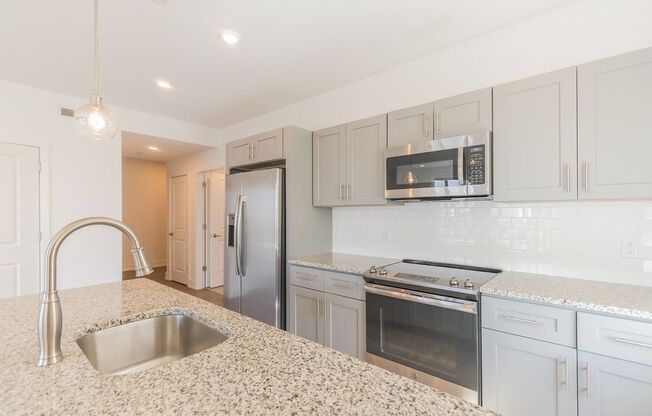 2 beds, 2 baths, 1,100 sqft, $2,450, Unit Unit 403