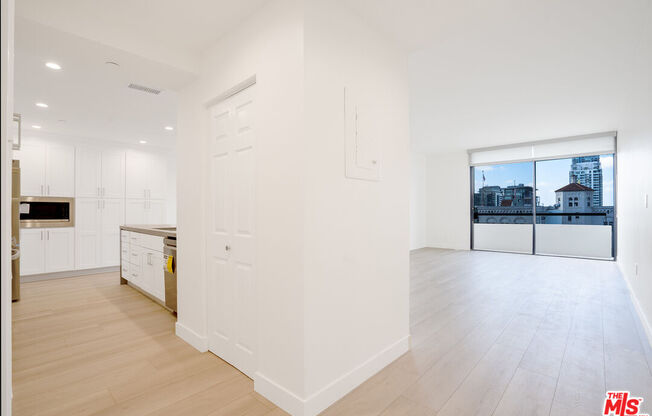 2 beds, 2 baths, 1,621 sqft, $4,800, Unit 1509