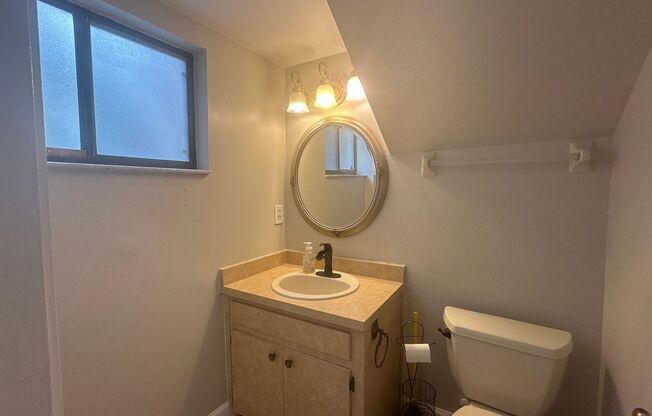 Spacious 3BR Townhome with Dual Living Areas & Resort Amenities