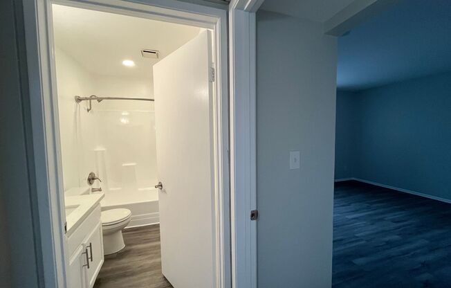 1 bed, 1 bath, 695 sqft, $1,548, Unit 115