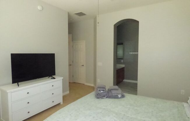 2 beds, 2 baths, $1,895