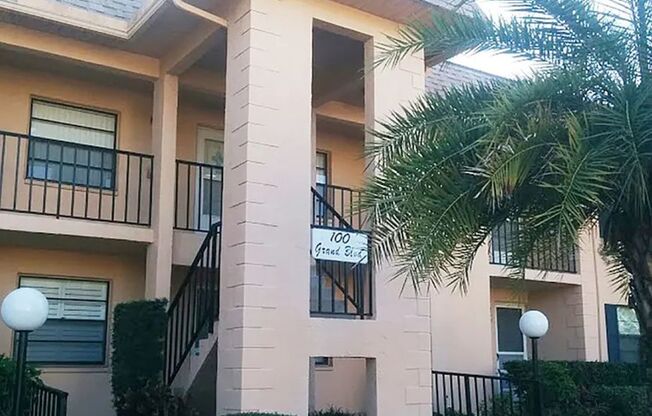 2/2 Condo