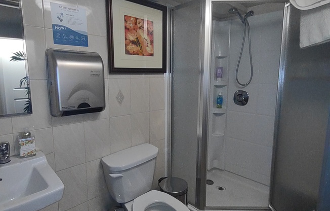 Studio, 1.5 baths, $5,500