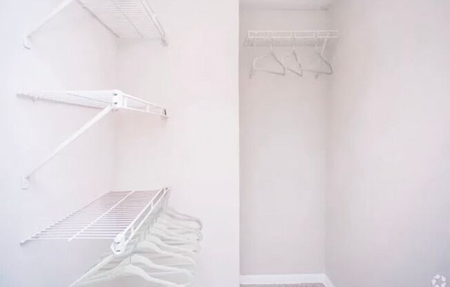 1 bed, 1 bath, 705 sqft, $1,225, Unit 2057