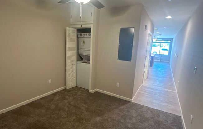 Studio, 1 bath, 500 sqft, $995, Unit 21