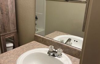 1 bed, 1 bath, $750, Unit # 511