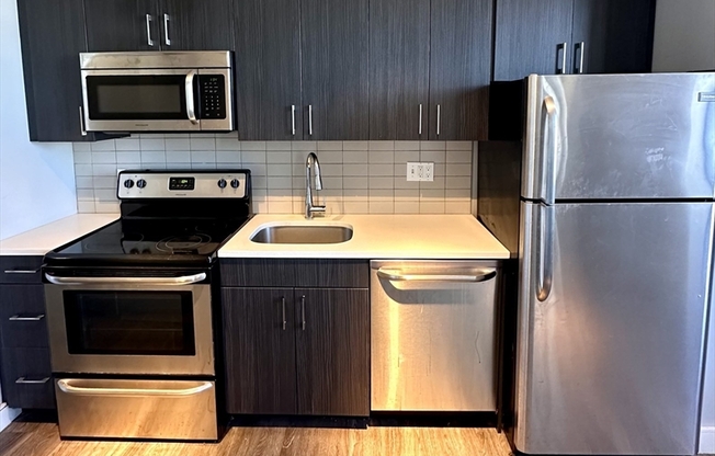 Studio, 1 bath, 470 sqft, $1,775, Unit 503