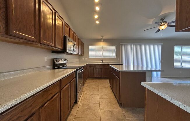 6858 S 19th St, Phoenix